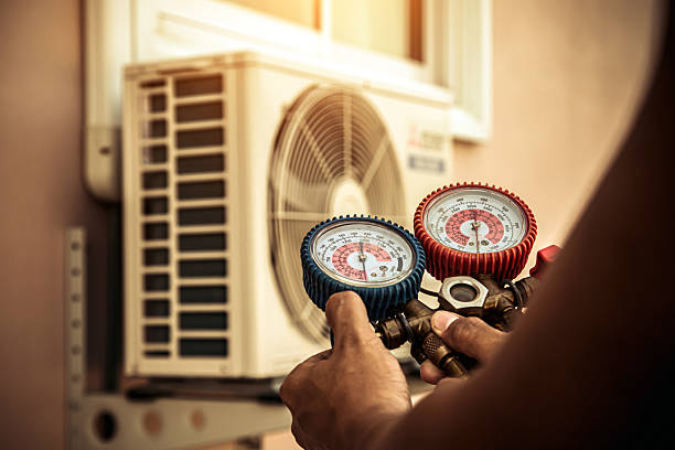 Professional Hvac Maintenance technician working in Medina, TX